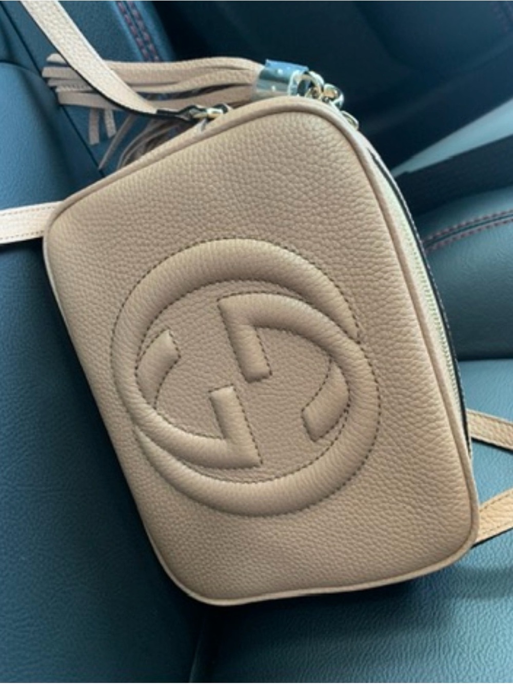 Gucci Beige Pebbled Leather Crossbody Camera Bag